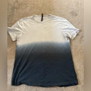 Lululemon t shirt